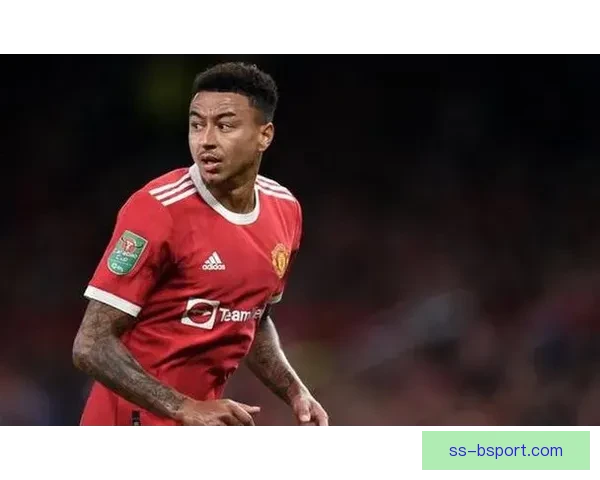 林加德正式加盟科林蒂安签约至2026年底附带续约选项 林加德正式加盟科林蒂安签约至2026年底附带续约选项